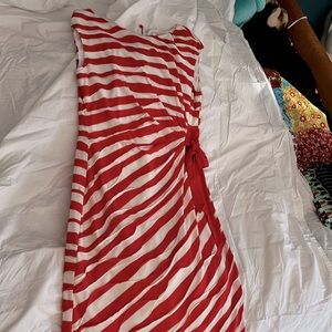 Dress Barn size 6 fitted dark orange and white dress.